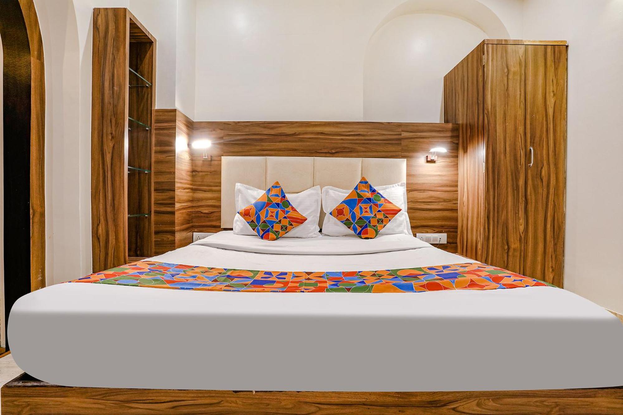 Fabexpress Abad Inn - 700M From Gateway Of India Bombay Esterno foto